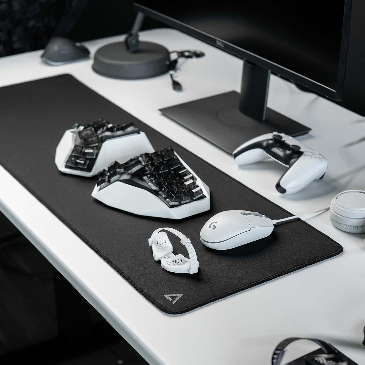 Large Gaming Desk Pad - Waterproof, Non-Slip Neoprene Mouse Mat